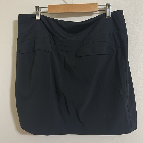 EUC Athleta Black SoHo Skort size 12 - Picture 2 of 4